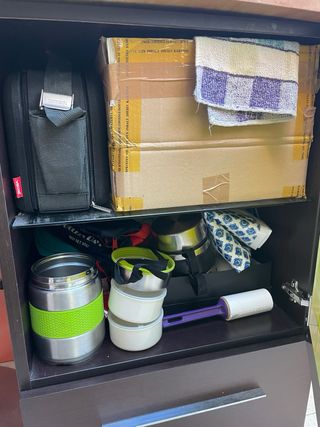 2 Muebles de almacenaje verde y marrón