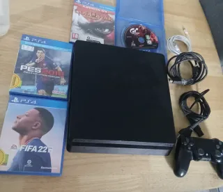 Consola PS4 Slim Negra + 3 Juegos