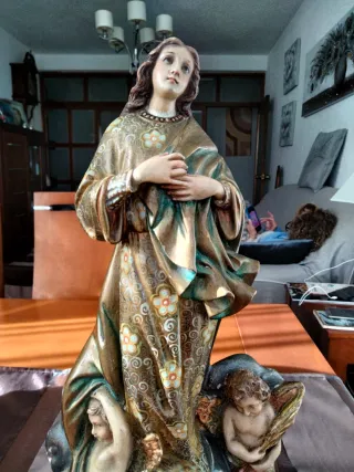 Figura Inmaculada Concepción, Olot.