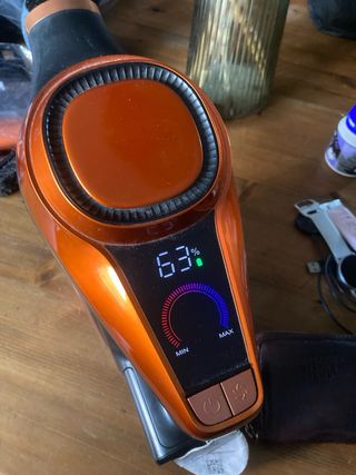 Aspiradora portátil Fieety naranja y negra