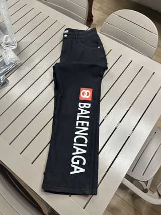 Jeans Balenciaga neri con logo Taglia 34
