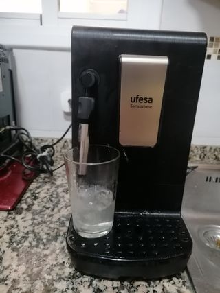 Cafetera 600€ UFESA
