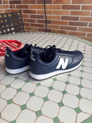 Zapatillas New Balance Azul y Blanco