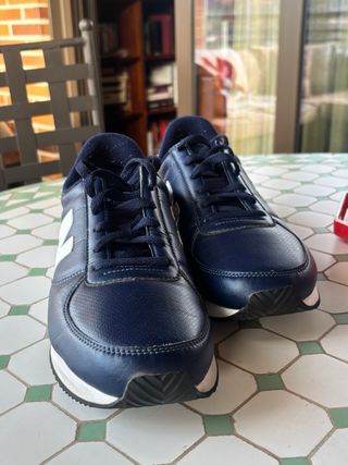 Zapatillas New Balance Azul y Blanco