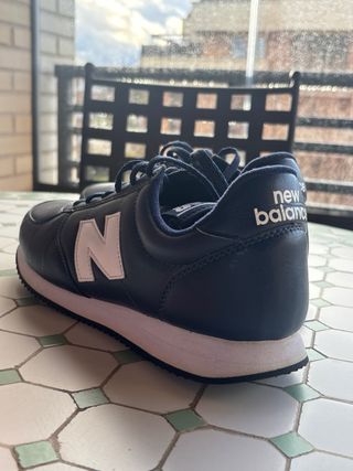 Zapatillas New Balance Azul y Blanco