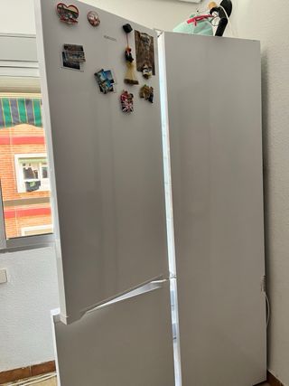Nevera casi nueva con garantía