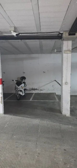 Plaza de garaje para moto o Quad