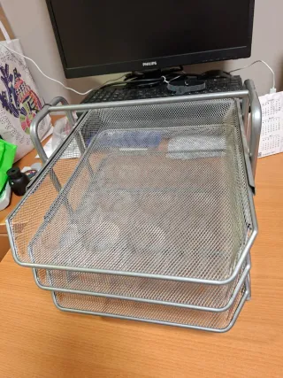 Bandeja de escritorio metálica plateada IKEA