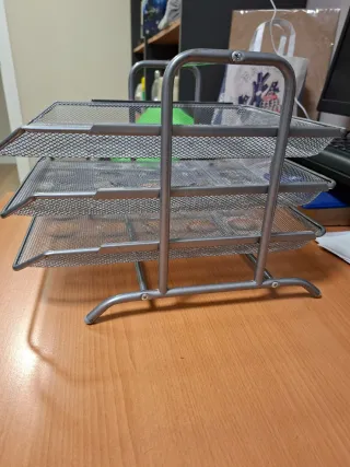 Bandeja de escritorio metálica plateada IKEA