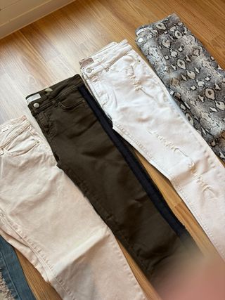 Lote 12 Pantalones Variados - 18€