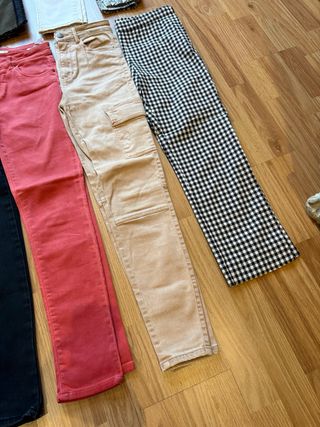 Lote 12 Pantalones Variados - 18€