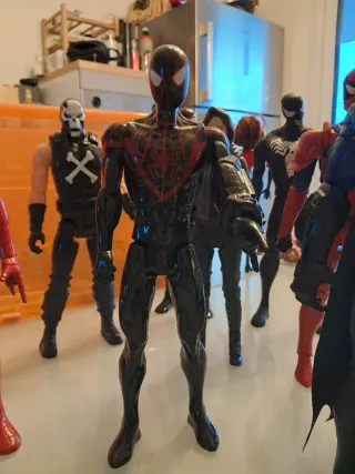 Action Figure Marvel 30 cm Vari Personaggi