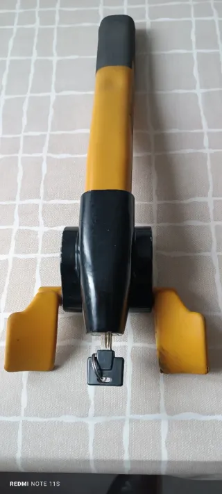 Antirrobo volante con llave