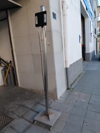 Soporte TV para terraza con ruedas