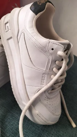 Tenis Guess blancos mujer