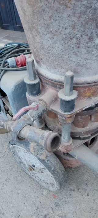 Máquina gunitar mortero ALIVA