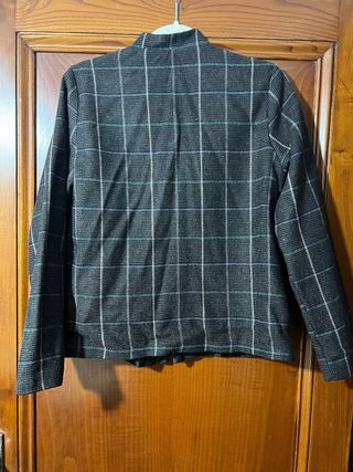 Chaqueta cuadros botones terciopelo