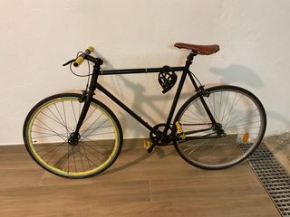 Bicicleta Fixie Negra y Amarilla