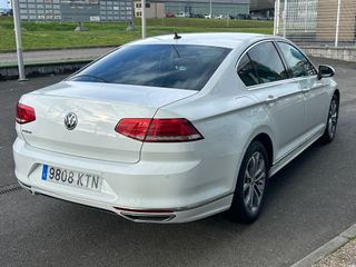 Volkswagen Passat R-LINE 2.0 TDI DSG 150