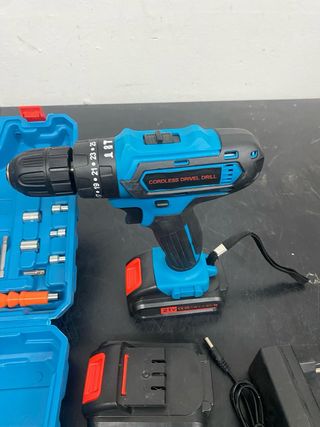 Taladro Percutor Inalámbrico 21V