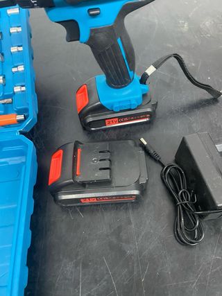 Taladro Percutor Inalámbrico 21V