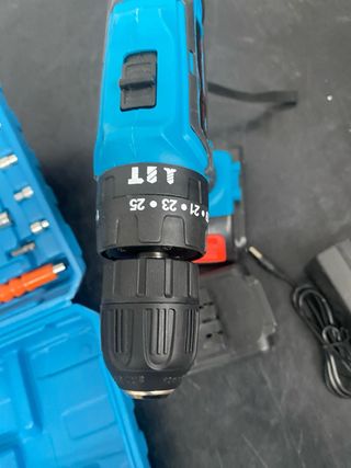 Taladro Percutor Inalámbrico 21V