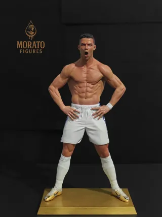 Figura de Cristiano Ronaldo pintada a mano.