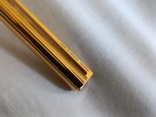 Bolígrafo S.T. Dupont Dorado Caja