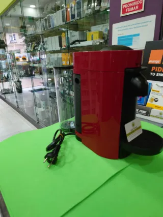 Cafetera Nespresso ENV150R Roja
