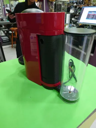 Cafetera Nespresso ENV150R Roja
