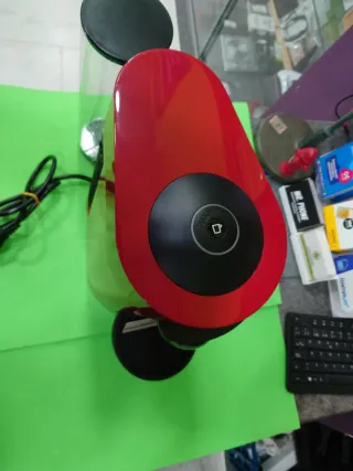 Cafetera Nespresso ENV150R Roja