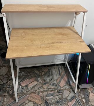 Escritorio de madera y metal Precio negociable