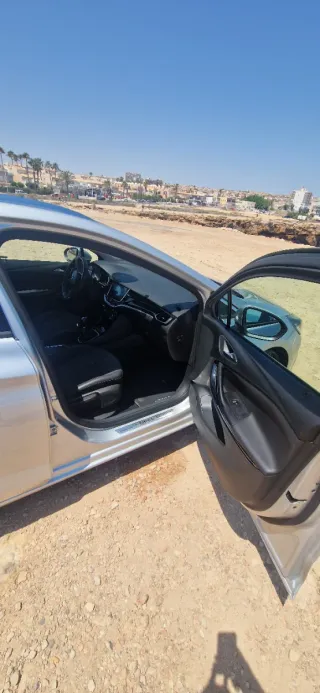 Opel Astra 2016