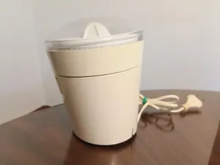 Exprimidor Eléctrico Taurus TC4