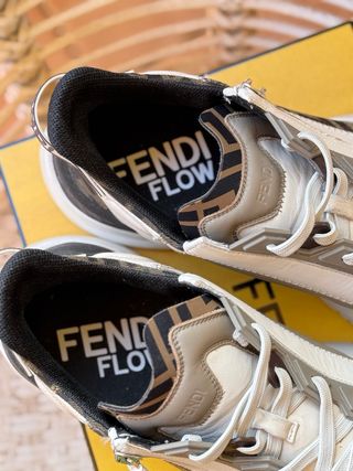 Fendi Flow Sneakers Grises y Multicolor