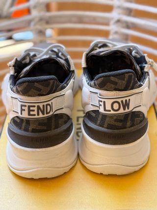 Fendi Flow Sneakers Grises y Multicolor