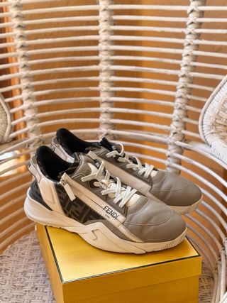 Fendi Flow Sneakers Grises y Multicolor