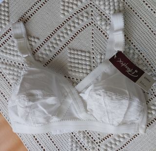 Sujetador Playtex cruzado mágico