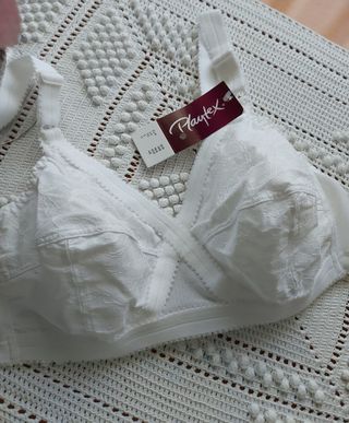 Sujetador Playtex cruzado mágico