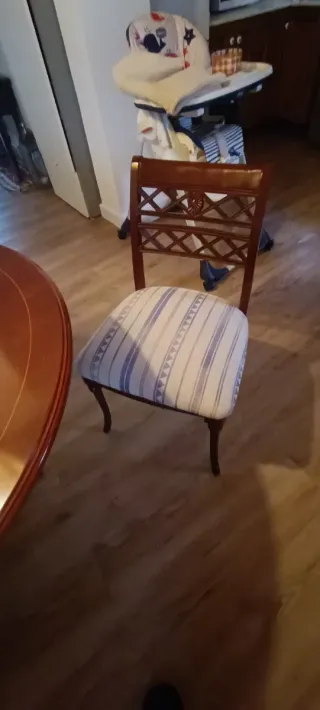 Juego de 4 Sillas de Comedor