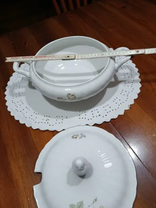 Zuppiera Ceramiche Laveno con bordi oro