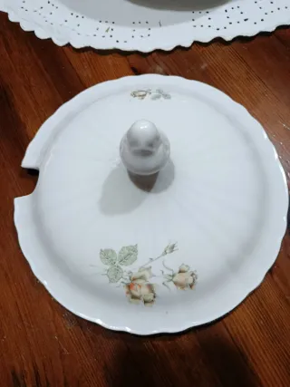 Zuppiera Ceramiche Laveno con bordi oro