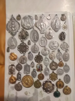 50 Medallas Religiosas Antiguas