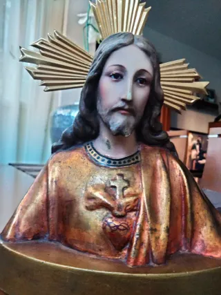 Busto ,Sagrado Corazón de jesús, Olot.