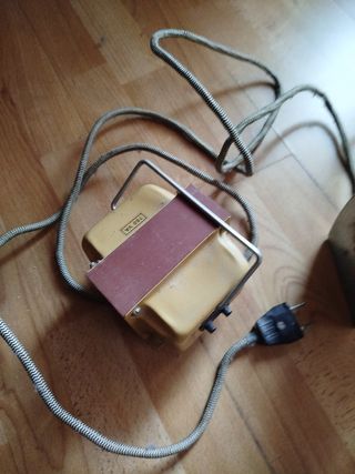 Plancha antigua Ufesa con base