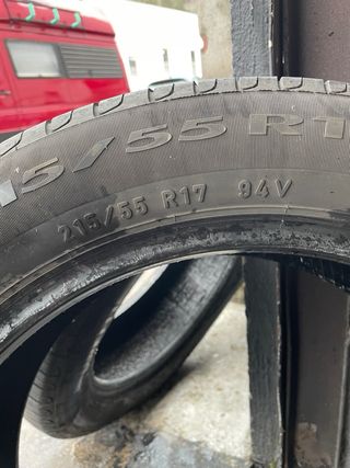 Neumáticos Pirelli 215/55/17