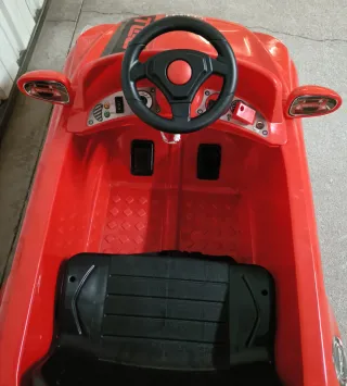 Coche eléctrico Feber rojo