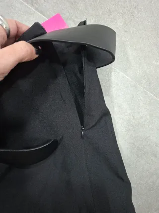 Falda pantalón negra con cinturón