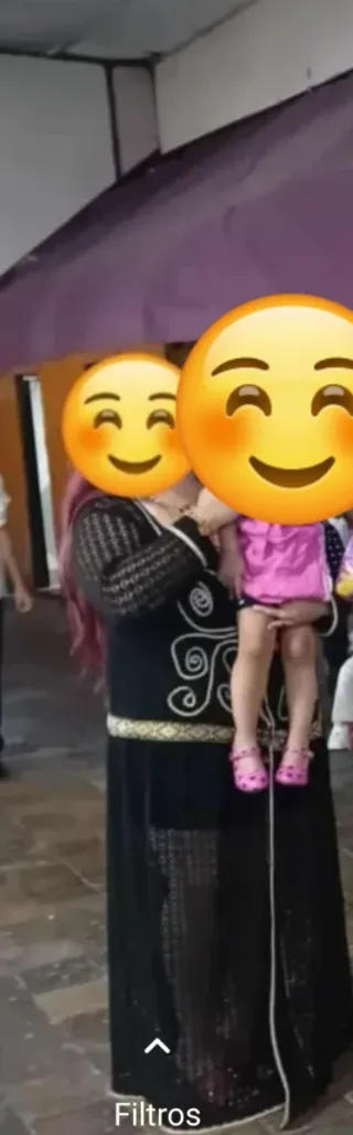 Vestido de fiesta negro y dorado