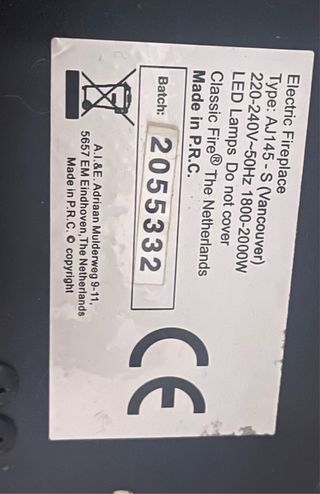 Elegante chimenea eléctrica negra